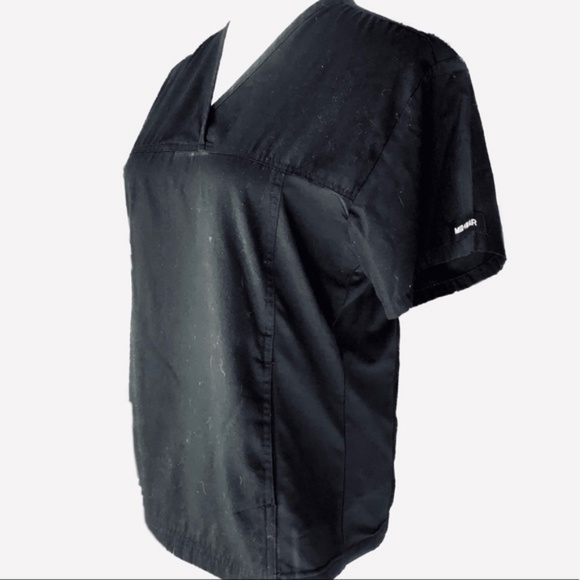 Women’s Med + Wear Scrub Top - Picture 2 of 6